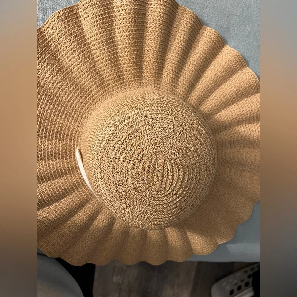 Hat - Picture 4 of 4